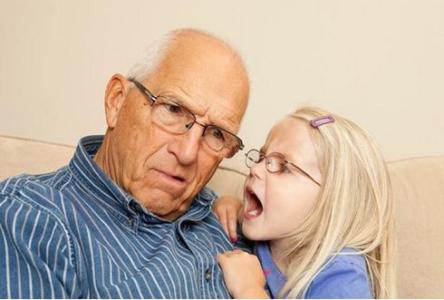 广州丝足告诉大家老人应该如何预防耳背？